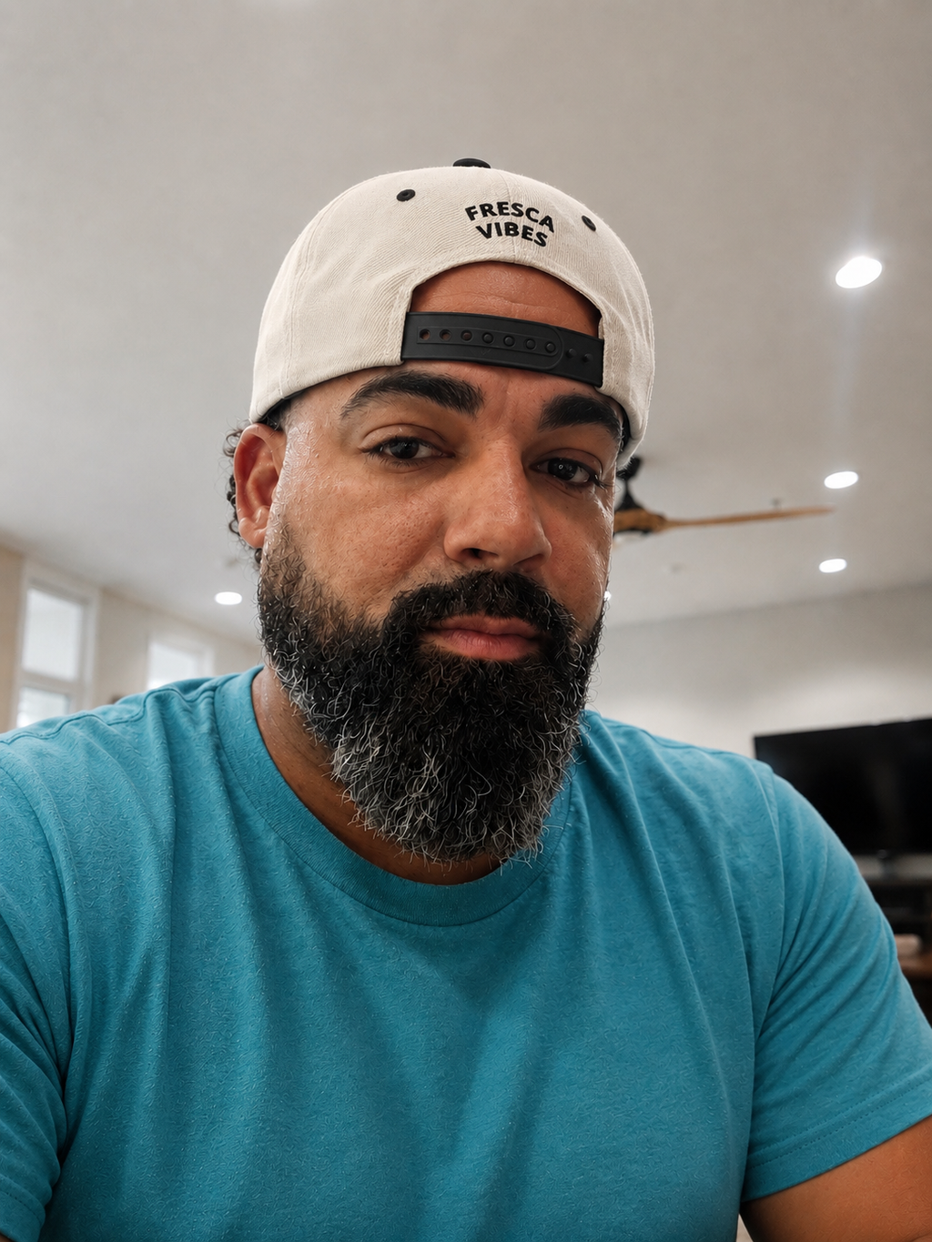 AQUÍ CHILLIN. Hat