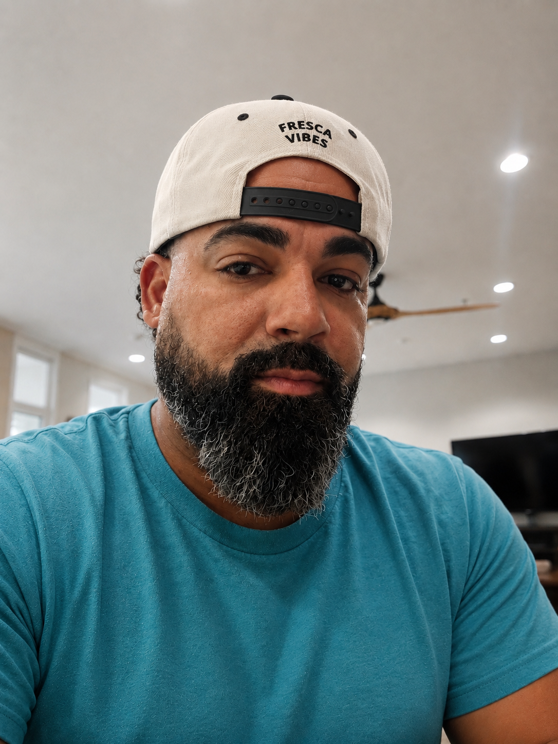 AQUÍ CHILLIN. Hat