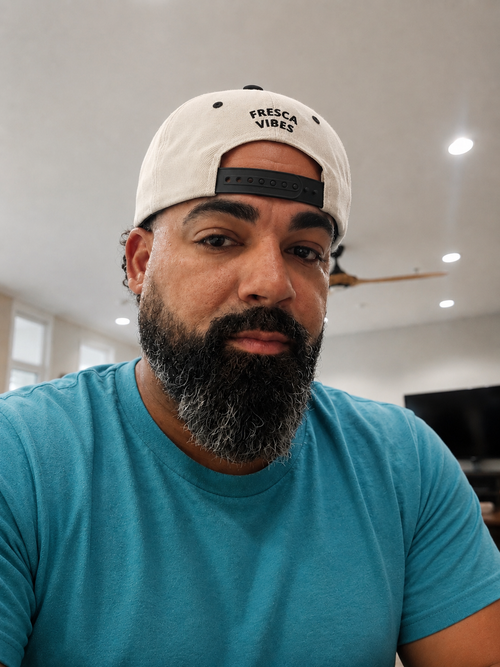 AQUÍ CHILLIN. Hat